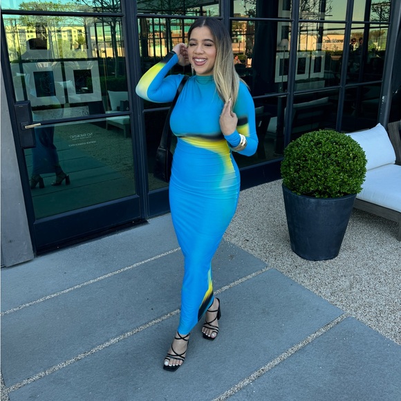 Woods By Jordan Dress - Picture 1 of 4